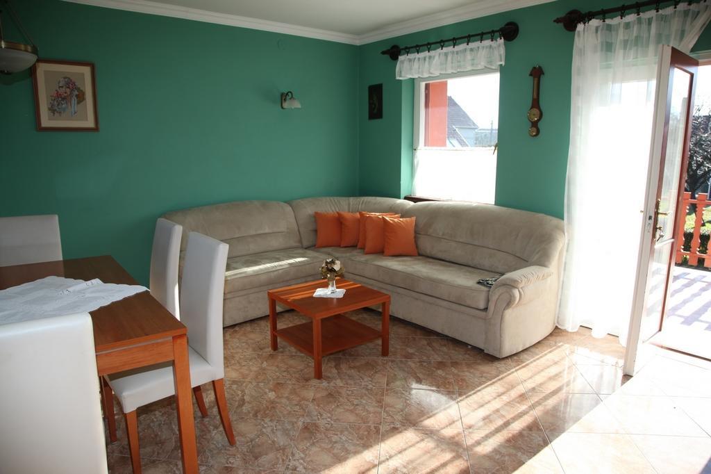 Edina Apartman Залакарос Стая снимка