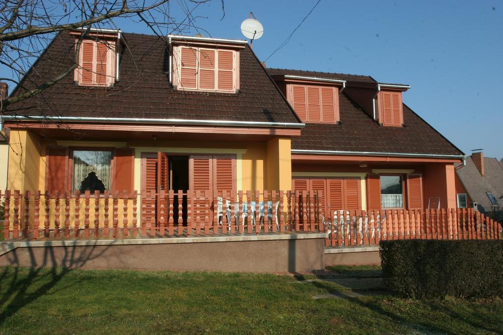 Edina Apartman Залакарос Стая снимка
