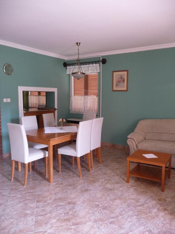 Edina Apartman Залакарос Стая снимка